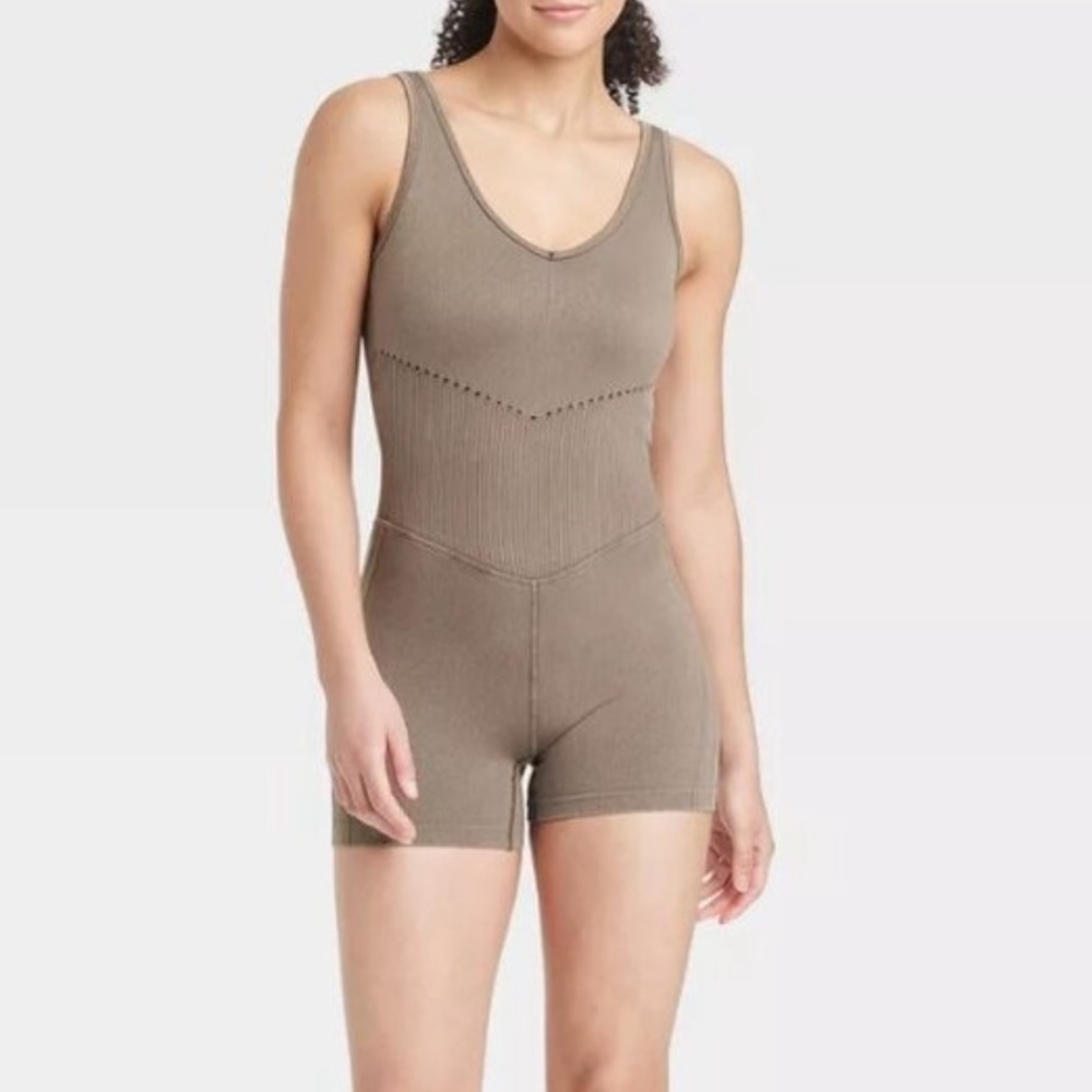 Taupe Seamless Short Active athletic workout Bodysuit, jumpsuit, onesie, romper - Picture 5 of 7